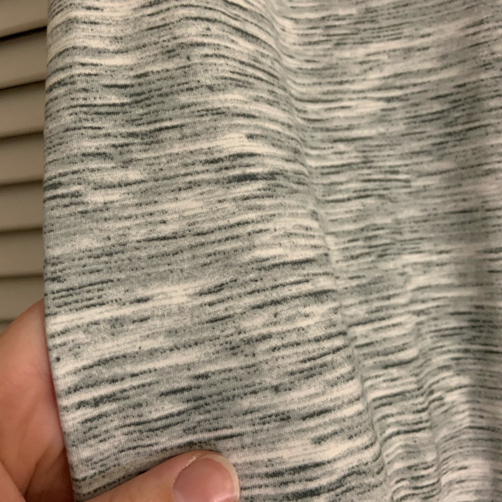 Complete Workout set crop tank and leggings - Picture 6 of 7